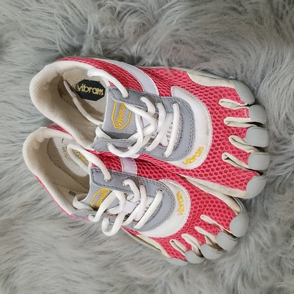 Vibram fivefingers shoes - Picture 1 of 3
